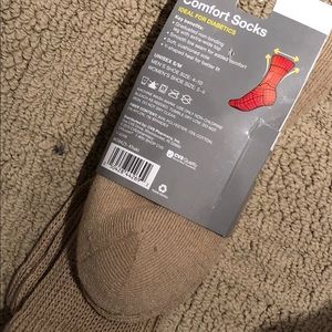 NWT COMFORT SOCKS unisex 2 pack smooth seam toe
